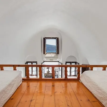 Marina-volcano View *